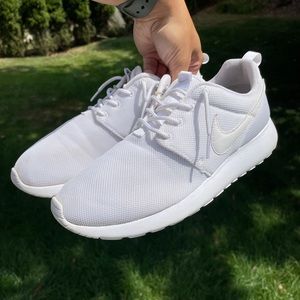 SIZE 6Y / WOMENS 7.5 Nike Roshe One Sneakers Running White 599729-102 YOUTH BOYS